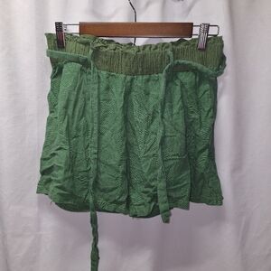 SR shorts size large